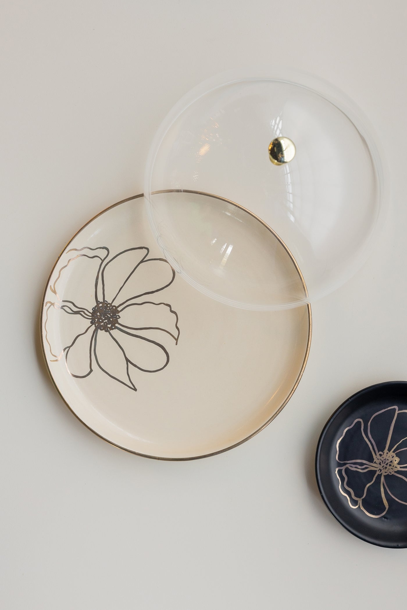 Ivory Wildflower  Platter With Acrylic Dome