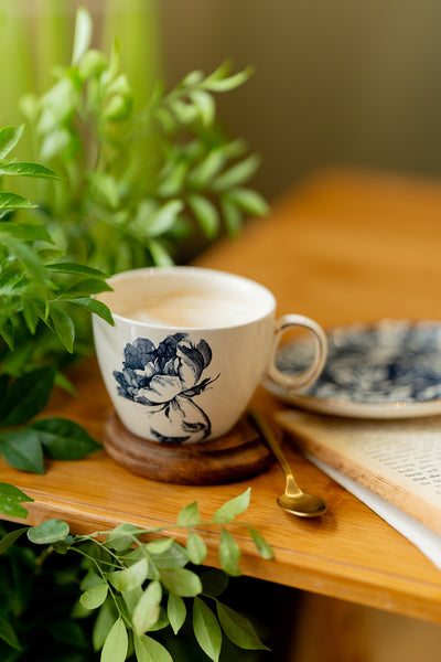 NeoBloom mug with wooden coaster