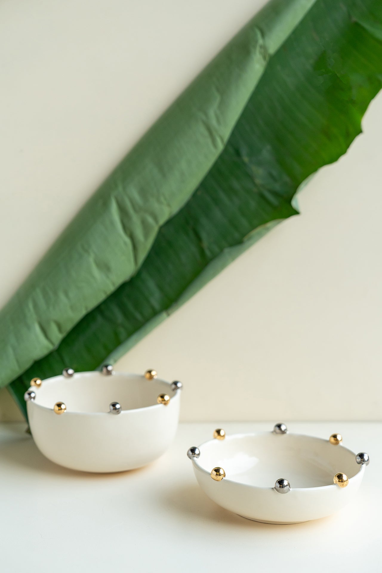 dot medium serving bowl