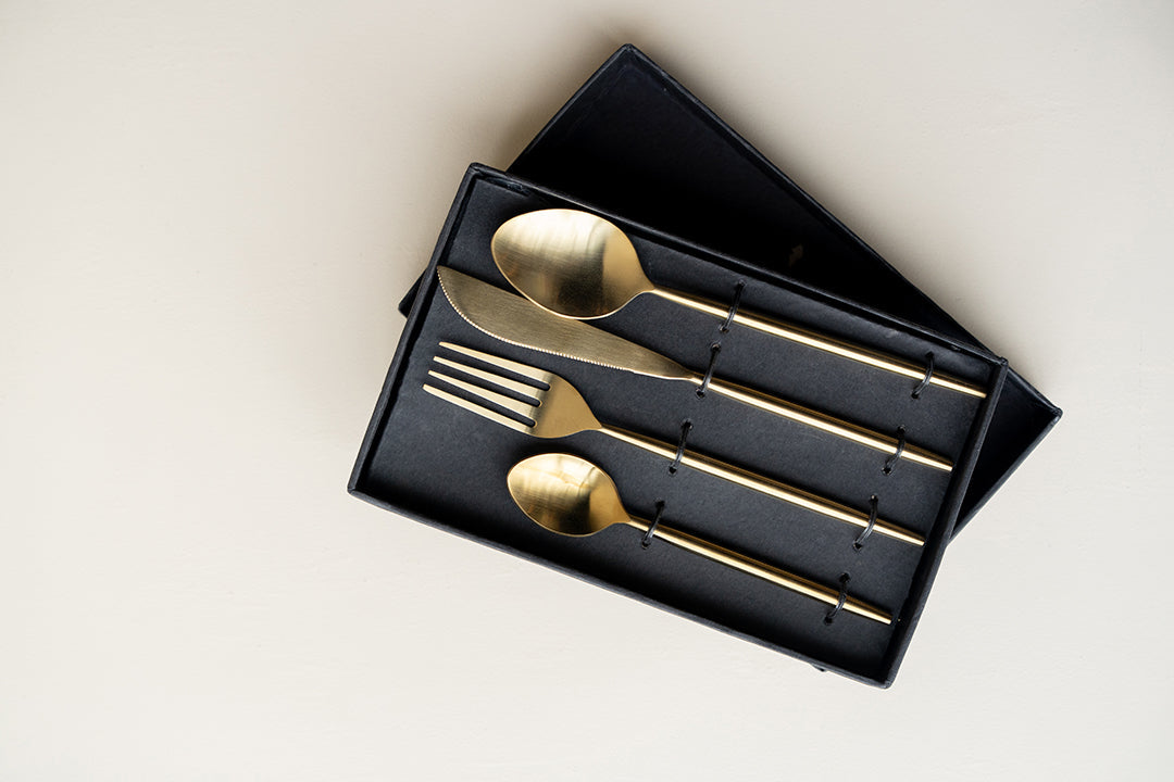 cutlery set ( set of 4)