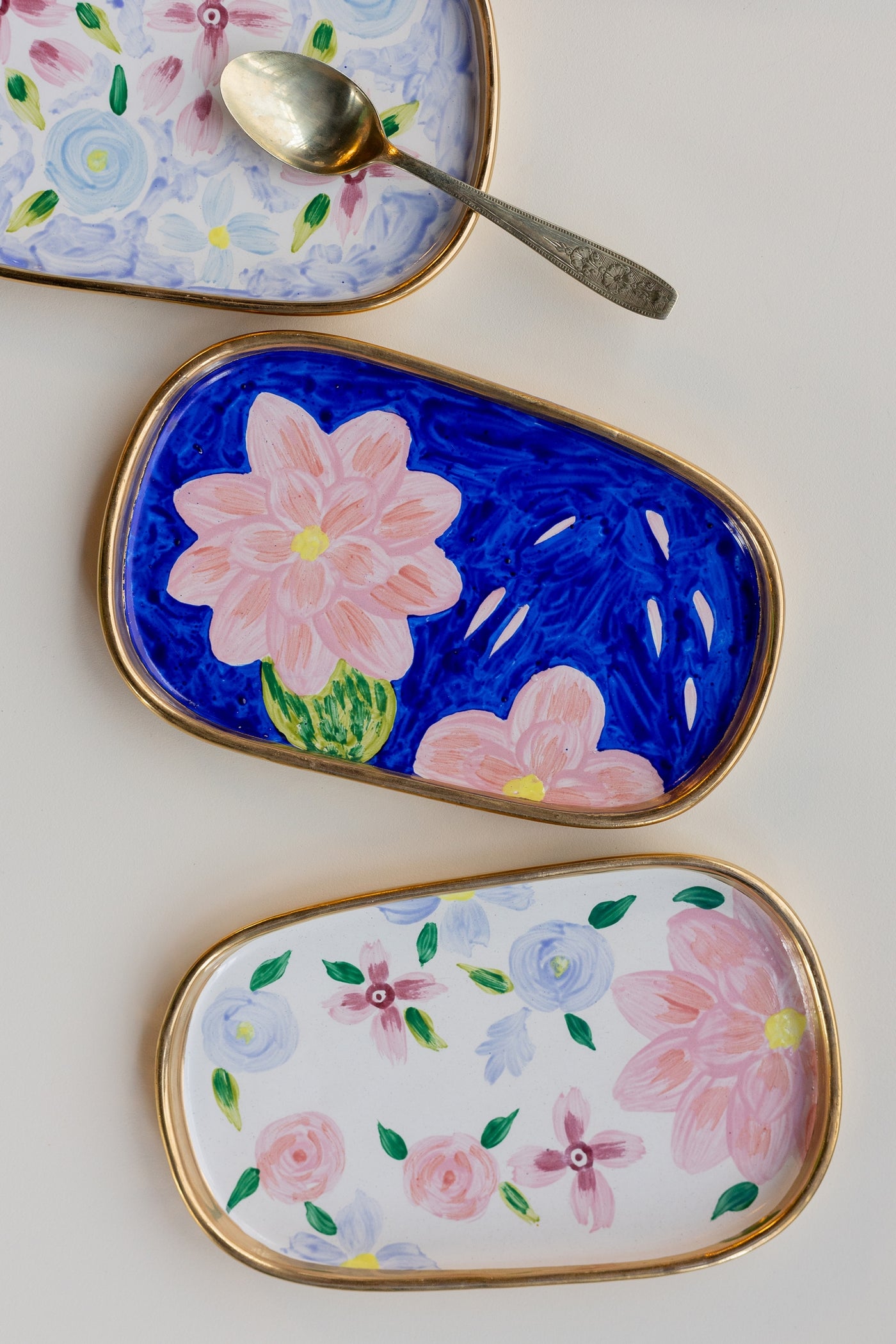 Water Lilies Oval Plates (Set Of 4)